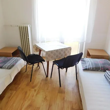 Kapselhotel Ubytovna Plzen